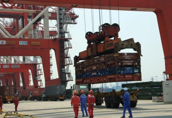 大型设备特种柜出口